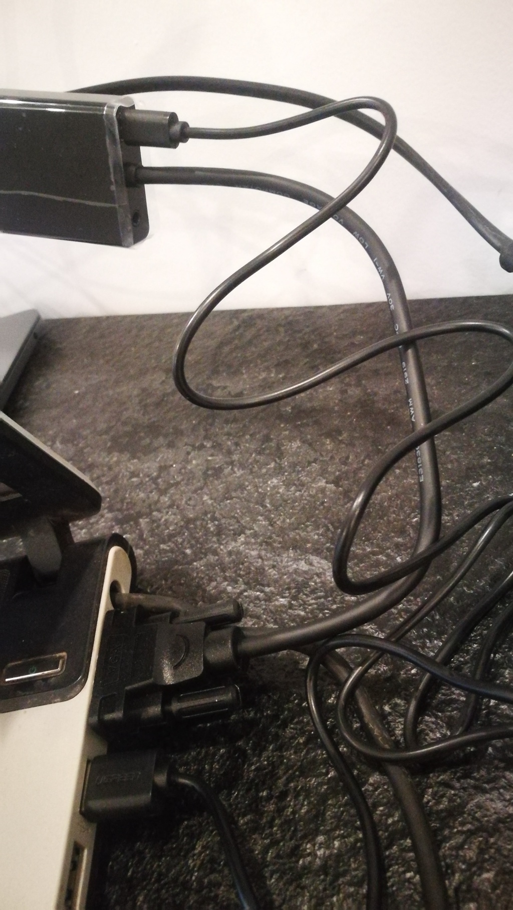 绿联 VGA 转 HDMI 线