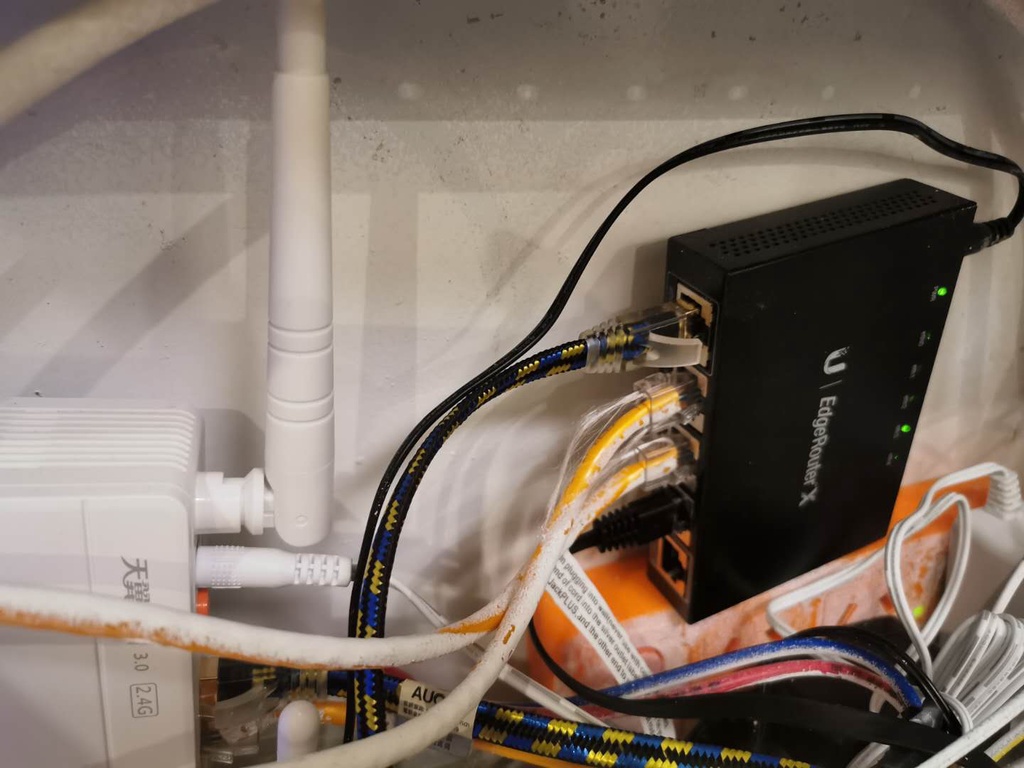 路由 UBNT ER-X 官方固件升级及开启硬件加速的方法