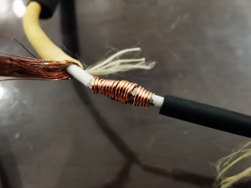 苹果电脑电源线接线