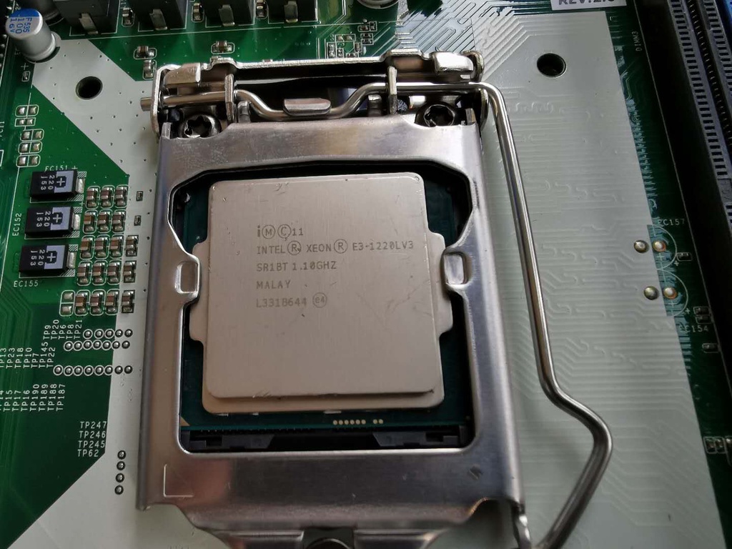 自己组装21瓦低功耗家庭爬虫、文件、web服务器