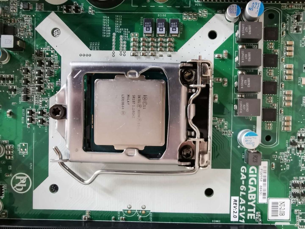 自己组装21瓦低功耗家庭爬虫、文件、web服务器