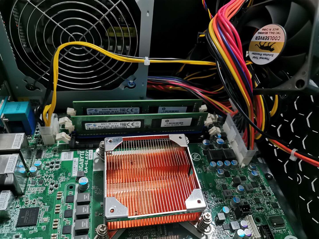 自己组装21瓦低功耗家庭爬虫、文件、web服务器